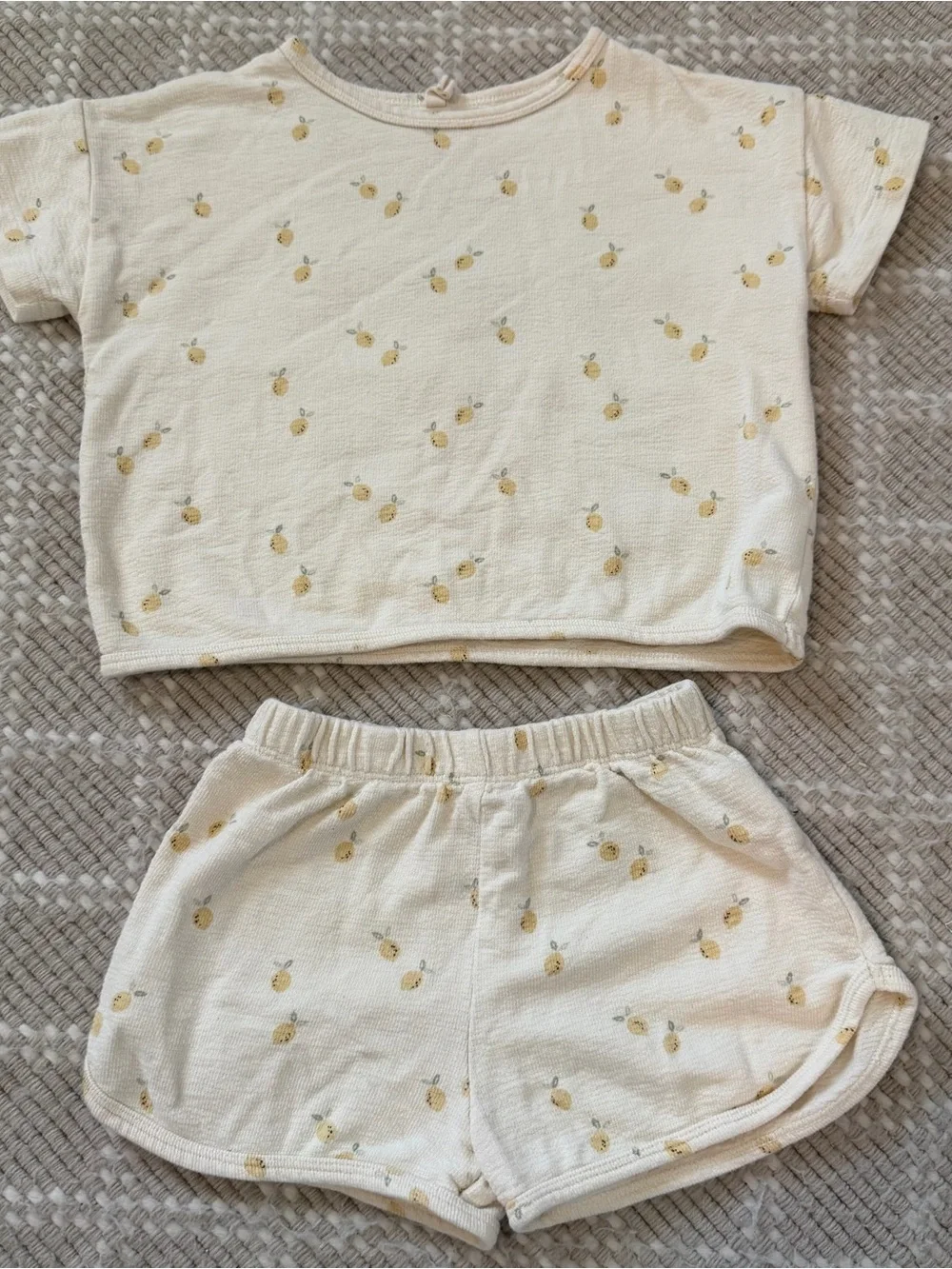 Quincy Mae Cream Lemon Print Lounge Set - Top & Shorts (2-3)